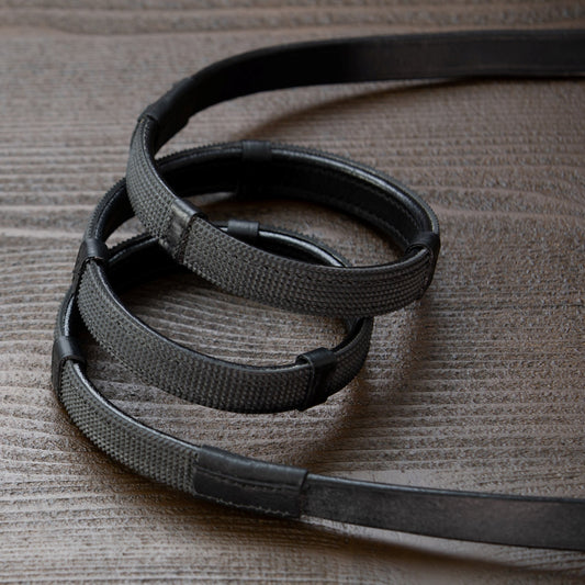 Crypto Aero Black Rubber-Lined Leather Reins